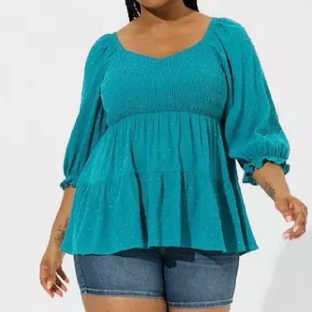 Torrid Crinkle Gauze Smocked 3/4 Blouson Top Sz 4X Tiered Peasant Swiss Dot Blue